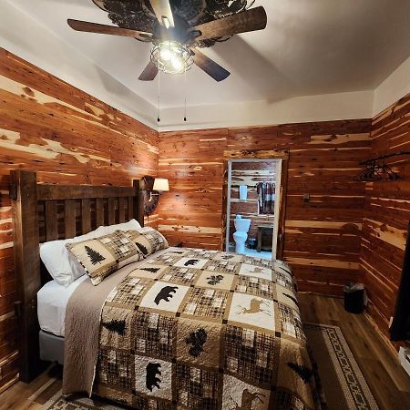 Log Cabin Inn Eureka Springs Dış mekan fotoğraf