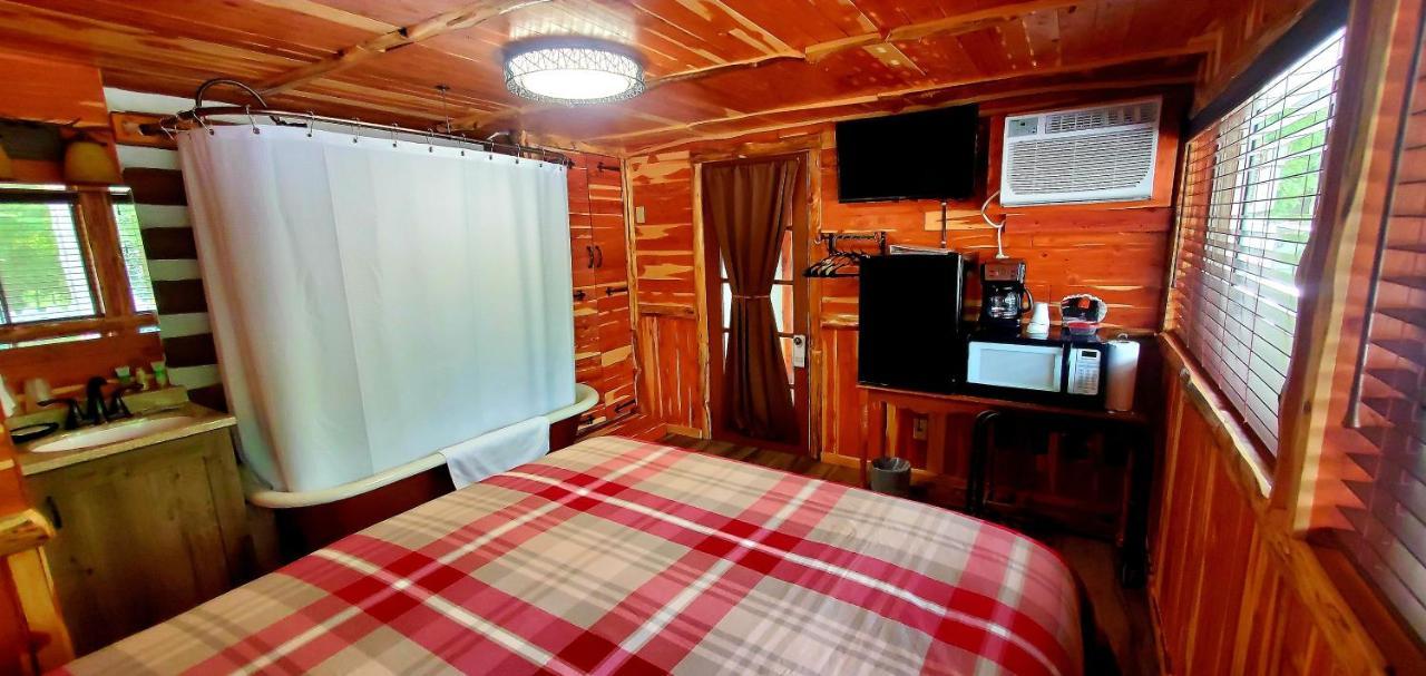 Log Cabin Inn Eureka Springs Dış mekan fotoğraf