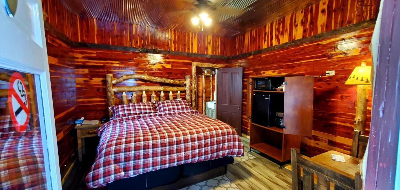 Log Cabin Inn Eureka Springs Dış mekan fotoğraf