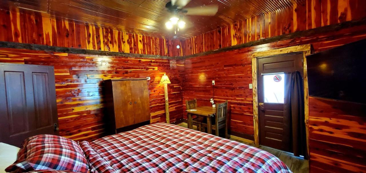 Log Cabin Inn Eureka Springs Dış mekan fotoğraf