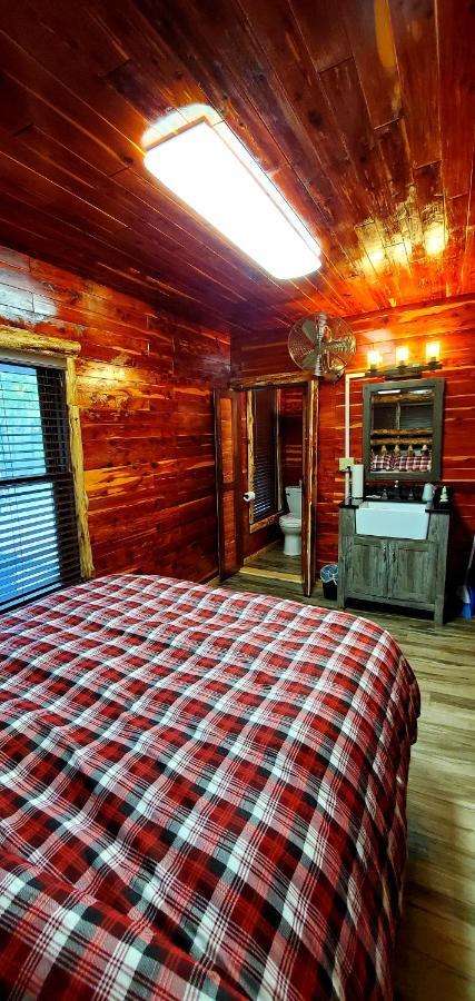 Log Cabin Inn Eureka Springs Dış mekan fotoğraf