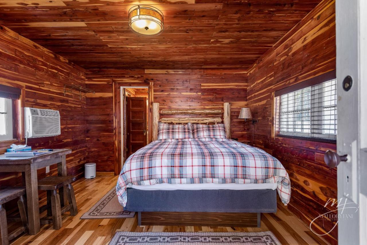 Log Cabin Inn Eureka Springs Dış mekan fotoğraf