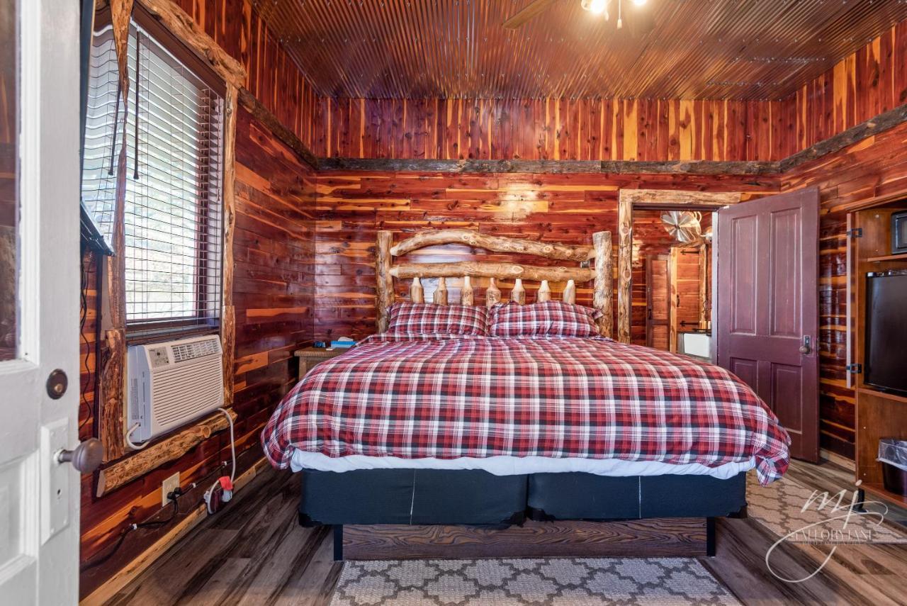 Log Cabin Inn Eureka Springs Dış mekan fotoğraf