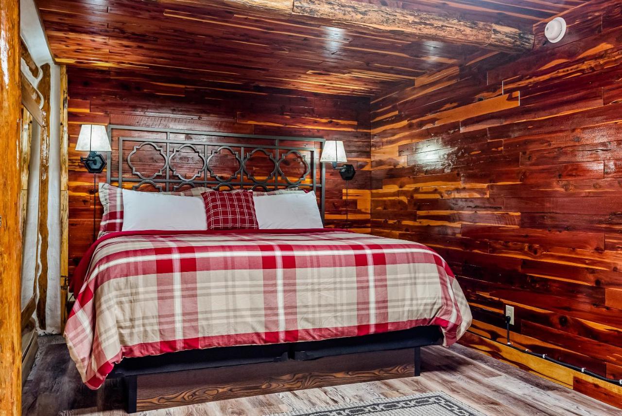 Log Cabin Inn Eureka Springs Dış mekan fotoğraf