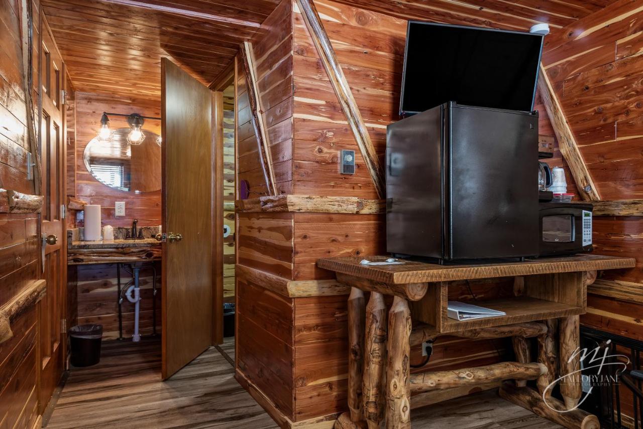 Log Cabin Inn Eureka Springs Dış mekan fotoğraf