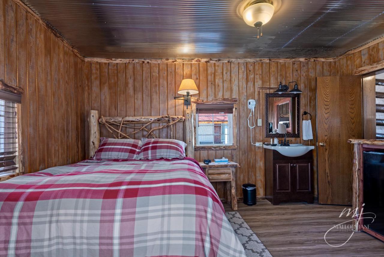 Log Cabin Inn Eureka Springs Dış mekan fotoğraf