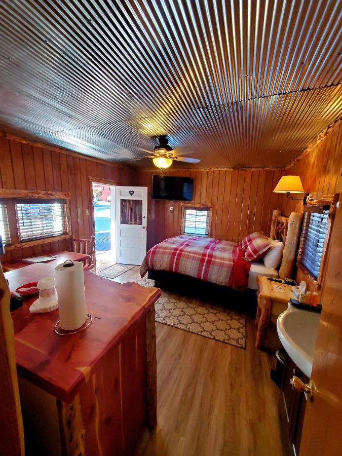 Log Cabin Inn Eureka Springs Dış mekan fotoğraf