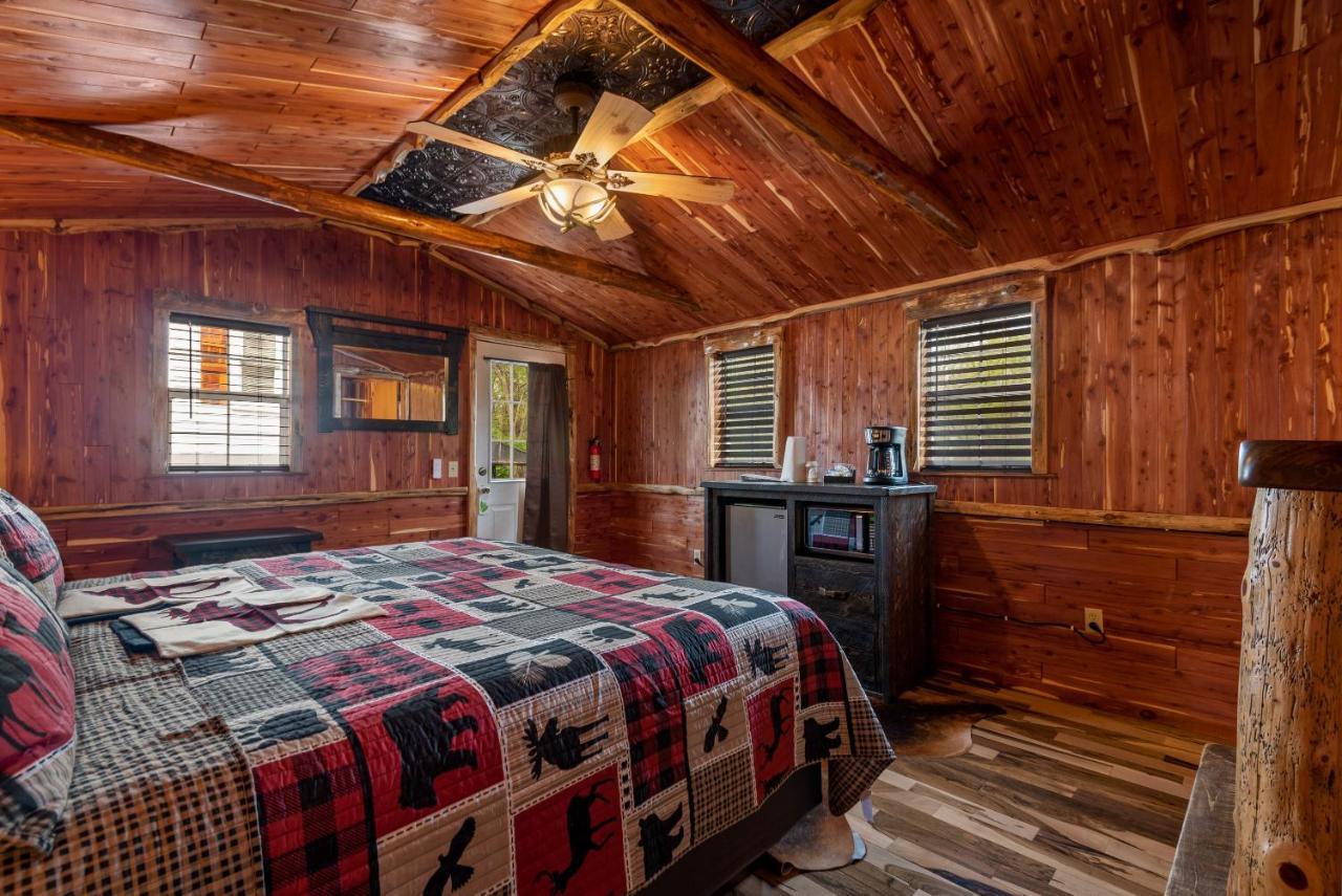 Log Cabin Inn Eureka Springs Dış mekan fotoğraf