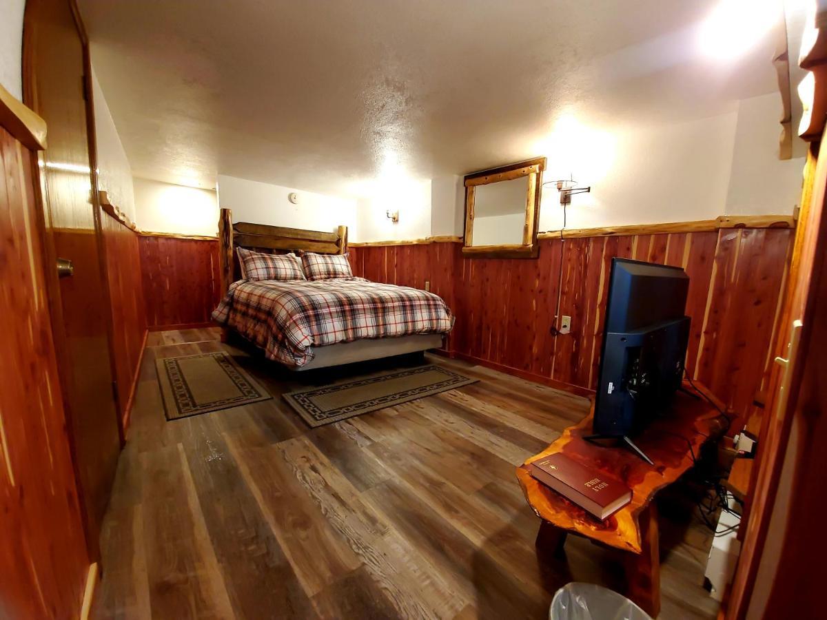 Log Cabin Inn Eureka Springs Dış mekan fotoğraf