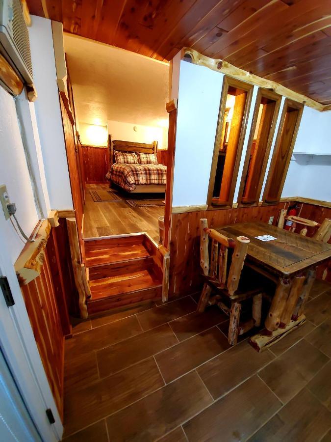 Log Cabin Inn Eureka Springs Dış mekan fotoğraf