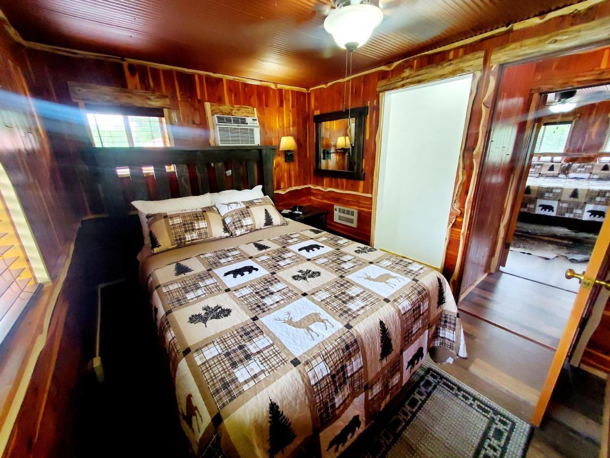 Log Cabin Inn Eureka Springs Dış mekan fotoğraf
